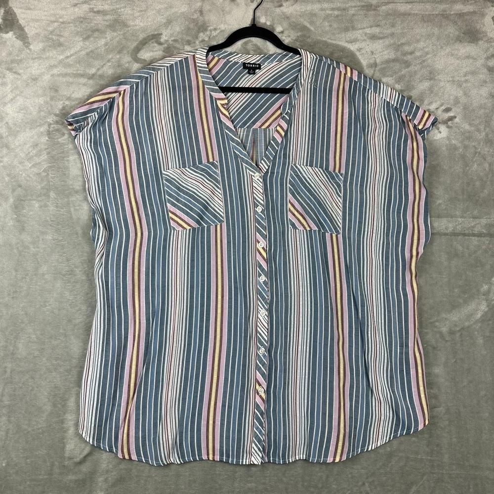 Torrid Button Front Top Women's 4 Blue Pink Yellow White Striped